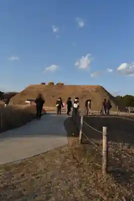 吉野ヶ里遺跡北墳丘墓の{uncategorized: "未分類", other: "その他", undefined: "問題あり", building: "その他建物", grave: "お墓", sacred_gate: "鳥居", guardian: "狛犬", statue: "像", buddha: "仏像", history: "歴史", nature: "自然", garden: "庭園", animal: "動物", pagoda: "塔", temizu: "手水舎", mountain_gate: "山門・神門", sanctuary: "本殿・本堂", subordinate: "末社・摂社", art: "芸術", scenery: "景色", jizo: "地蔵", ema: "絵馬", goshuin: "御朱印", omikuji: "おみくじ", items: "授与品その他", amulet: "お守り", goshuincho: "御朱印帳", eats: "食事", festival: "お祭り", votive_dance: "神楽", shichigosan: "七五三参", wedding: "結婚式", experience: "体験その他", initially: "初詣", around: "周辺", anti_infection: "感染症対策"}