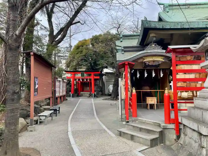 須賀神社の{uncategorized: "未分類", other: "その他", undefined: "問題あり", building: "その他建物", grave: "お墓", sacred_gate: "鳥居", guardian: "狛犬", statue: "像", buddha: "仏像", history: "歴史", nature: "自然", garden: "庭園", animal: "動物", pagoda: "塔", temizu: "手水舎", mountain_gate: "山門・神門", sanctuary: "本殿・本堂", subordinate: "末社・摂社", art: "芸術", scenery: "景色", jizo: "地蔵", ema: "絵馬", goshuin: "御朱印", omikuji: "おみくじ", items: "授与品その他", amulet: "お守り", goshuincho: "御朱印帳", eats: "食事", festival: "お祭り", votive_dance: "神楽", shichigosan: "七五三参", wedding: "結婚式", experience: "体験その他", initially: "初詣", around: "周辺", anti_infection: "感染症対策"}