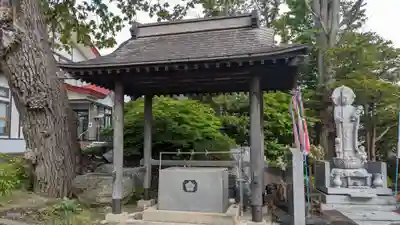 真隆寺の手水舎