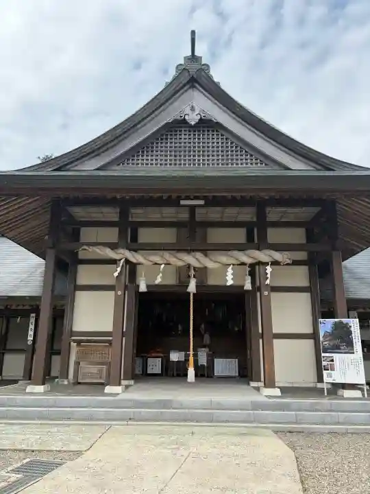 石鎚神社 中宮 成就社の{uncategorized: "未分類", other: "その他", undefined: "問題あり", building: "その他建物", grave: "お墓", sacred_gate: "鳥居", guardian: "狛犬", statue: "像", buddha: "仏像", history: "歴史", nature: "自然", garden: "庭園", animal: "動物", pagoda: "塔", temizu: "手水舎", mountain_gate: "山門・神門", sanctuary: "本殿・本堂", subordinate: "末社・摂社", art: "芸術", scenery: "景色", jizo: "地蔵", ema: "絵馬", goshuin: "御朱印", omikuji: "おみくじ", items: "授与品その他", amulet: "お守り", goshuincho: "御朱印帳", eats: "食事", festival: "お祭り", votive_dance: "神楽", shichigosan: "七五三参", wedding: "結婚式", experience: "体験その他", initially: "初詣", around: "周辺", anti_infection: "感染症対策"}