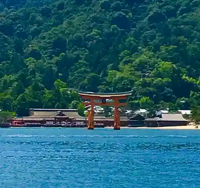 厳島神社の鳥居