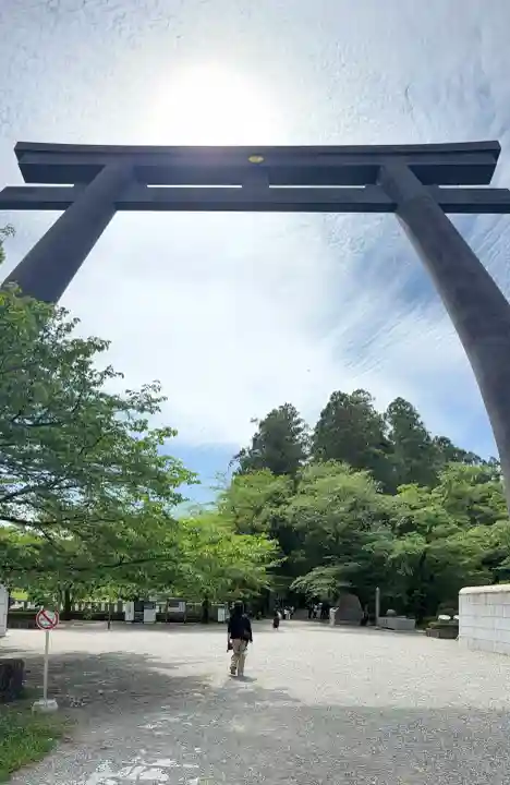 大斎原(熊野本宮大社旧社地)の{uncategorized: "未分類", other: "その他", undefined: "問題あり", building: "その他建物", grave: "お墓", sacred_gate: "鳥居", guardian: "狛犬", statue: "像", buddha: "仏像", history: "歴史", nature: "自然", garden: "庭園", animal: "動物", pagoda: "塔", temizu: "手水舎", mountain_gate: "山門・神門", sanctuary: "本殿・本堂", subordinate: "末社・摂社", art: "芸術", scenery: "景色", jizo: "地蔵", ema: "絵馬", goshuin: "御朱印", omikuji: "おみくじ", items: "授与品その他", amulet: "お守り", goshuincho: "御朱印帳", eats: "食事", festival: "お祭り", votive_dance: "神楽", shichigosan: "七五三参", wedding: "結婚式", experience: "体験その他", initially: "初詣", around: "周辺", anti_infection: "感染症対策"}