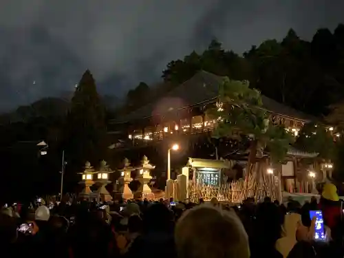 東大寺 二月堂の{uncategorized: "未分類", other: "その他", undefined: "問題あり", building: "その他建物", grave: "お墓", sacred_gate: "鳥居", guardian: "狛犬", statue: "像", buddha: "仏像", history: "歴史", nature: "自然", garden: "庭園", animal: "動物", pagoda: "塔", temizu: "手水舎", mountain_gate: "山門・神門", sanctuary: "本殿・本堂", subordinate: "末社・摂社", art: "芸術", scenery: "景色", jizo: "地蔵", ema: "絵馬", goshuin: "御朱印", omikuji: "おみくじ", items: "授与品その他", amulet: "お守り", goshuincho: "御朱印帳", eats: "食事", festival: "お祭り", votive_dance: "神楽", shichigosan: "七五三参", wedding: "結婚式", experience: "体験その他", initially: "初詣", around: "周辺", anti_infection: "感染症対策"}