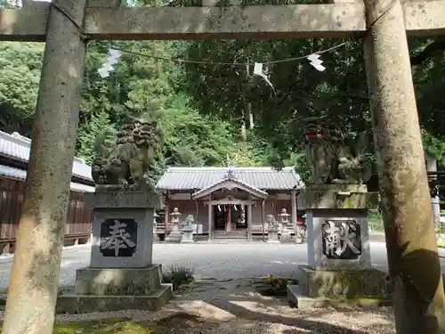 葛神社の鳥居