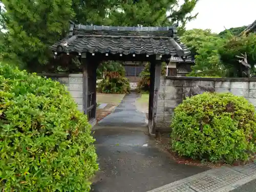 松林寺の山門