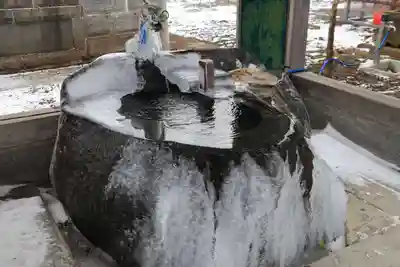 多田野本神社の手水舎
