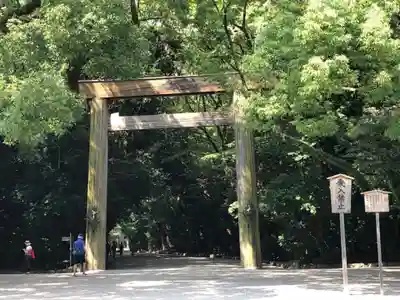 熱田神宮の鳥居