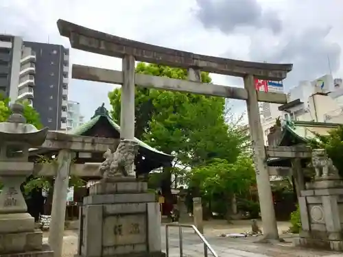 三輪神社の鳥居