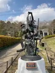 鈴森神社の建物その他