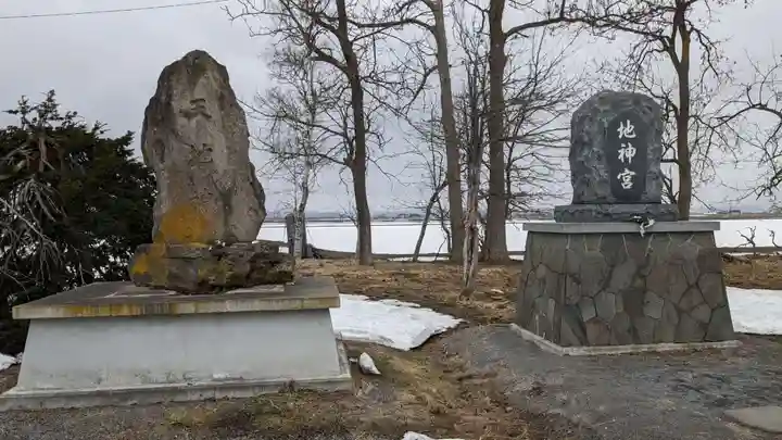 新千代神社の末社・摂社