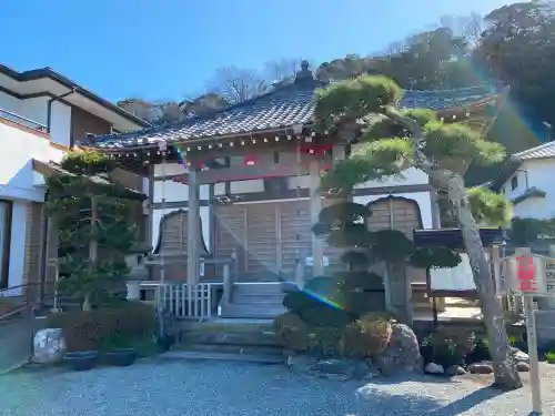 来迎寺（材木座）の本殿・本堂