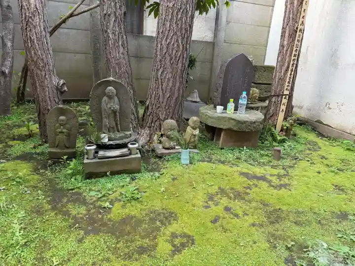 永代寺の{uncategorized: "未分類", other: "その他", undefined: "問題あり", building: "その他建物", grave: "お墓", sacred_gate: "鳥居", guardian: "狛犬", statue: "像", buddha: "仏像", history: "歴史", nature: "自然", garden: "庭園", animal: "動物", pagoda: "塔", temizu: "手水舎", mountain_gate: "山門・神門", sanctuary: "本殿・本堂", subordinate: "末社・摂社", art: "芸術", scenery: "景色", jizo: "地蔵", ema: "絵馬", goshuin: "御朱印", omikuji: "おみくじ", items: "授与品その他", amulet: "お守り", goshuincho: "御朱印帳", eats: "食事", festival: "お祭り", votive_dance: "神楽", shichigosan: "七五三参", wedding: "結婚式", experience: "体験その他", initially: "初詣", around: "周辺", anti_infection: "感染症対策"}