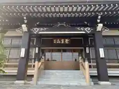 法岑寺の本殿