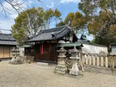 八阪神社の{uncategorized: "未分類", other: "その他", undefined: "問題あり", building: "その他建物", grave: "お墓", sacred_gate: "鳥居", guardian: "狛犬", statue: "像", buddha: "仏像", history: "歴史", nature: "自然", garden: "庭園", animal: "動物", pagoda: "塔", temizu: "手水舎", mountain_gate: "山門・神門", sanctuary: "本殿・本堂", subordinate: "末社・摂社", art: "芸術", scenery: "景色", jizo: "地蔵", ema: "絵馬", goshuin: "御朱印", omikuji: "おみくじ", items: "授与品その他", amulet: "お守り", goshuincho: "御朱印帳", eats: "食事", festival: "お祭り", votive_dance: "神楽", shichigosan: "七五三参", wedding: "結婚式", experience: "体験その他", initially: "初詣", around: "周辺", anti_infection: "感染症対策"}
