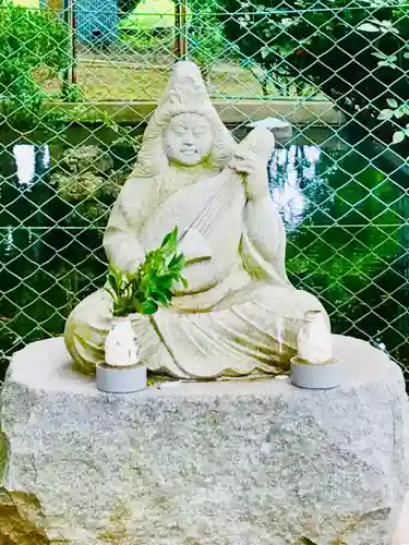 嚴島神社の像