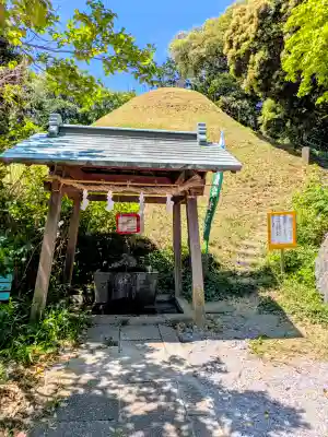 東沼神社の{uncategorized: "未分類", other: "その他", undefined: "問題あり", building: "その他建物", grave: "お墓", sacred_gate: "鳥居", guardian: "狛犬", statue: "像", buddha: "仏像", history: "歴史", nature: "自然", garden: "庭園", animal: "動物", pagoda: "塔", temizu: "手水舎", mountain_gate: "山門・神門", sanctuary: "本殿・本堂", subordinate: "末社・摂社", art: "芸術", scenery: "景色", jizo: "地蔵", ema: "絵馬", goshuin: "御朱印", omikuji: "おみくじ", items: "授与品その他", amulet: "お守り", goshuincho: "御朱印帳", eats: "食事", festival: "お祭り", votive_dance: "神楽", shichigosan: "七五三参", wedding: "結婚式", experience: "体験その他", initially: "初詣", around: "周辺", anti_infection: "感染症対策"}
