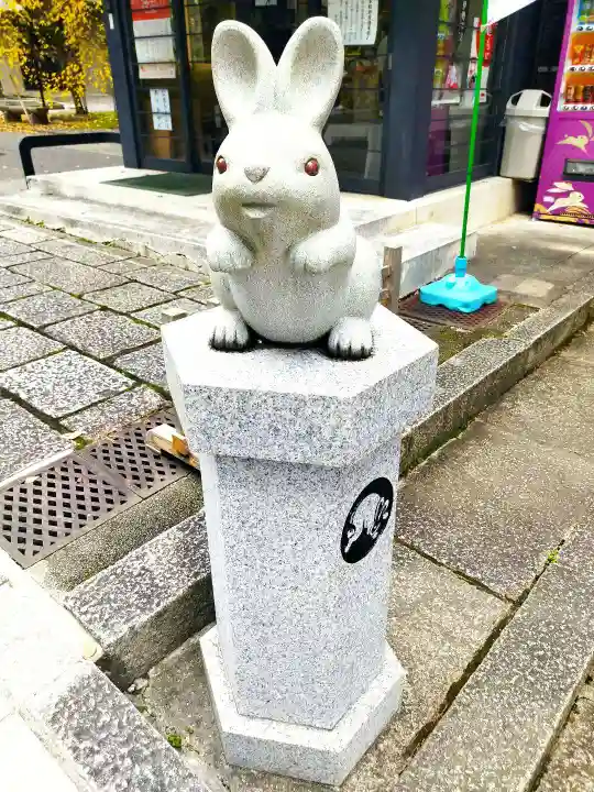 岡崎神社の狛犬