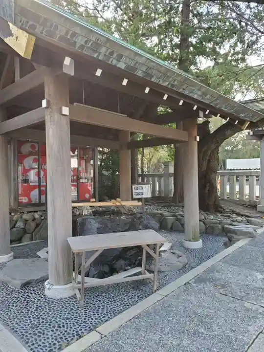 伊勢山皇大神宮の手水舎
