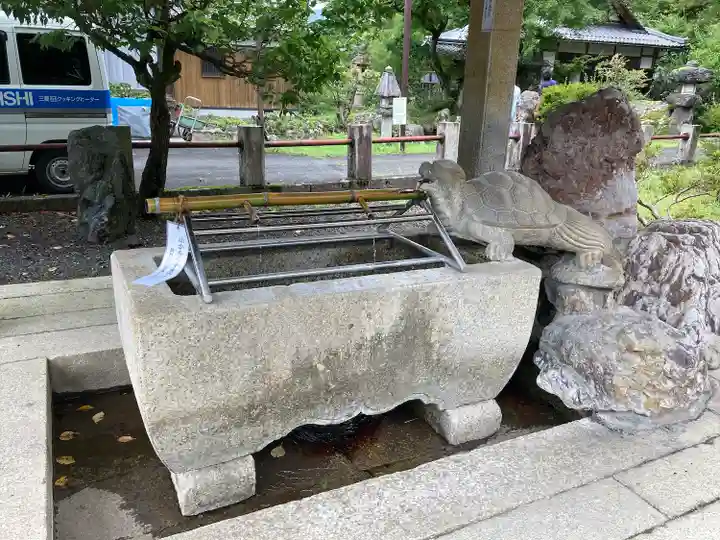 意冨布良神社の手水舎