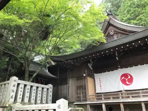 湯泉神社の本殿・本堂