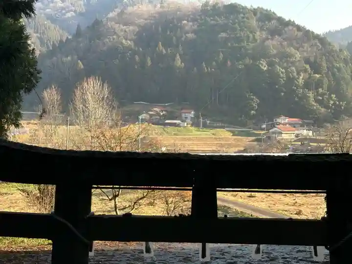 温泉神社の{uncategorized: "未分類", other: "その他", undefined: "問題あり", building: "その他建物", grave: "お墓", sacred_gate: "鳥居", guardian: "狛犬", statue: "像", buddha: "仏像", history: "歴史", nature: "自然", garden: "庭園", animal: "動物", pagoda: "塔", temizu: "手水舎", mountain_gate: "山門・神門", sanctuary: "本殿・本堂", subordinate: "末社・摂社", art: "芸術", scenery: "景色", jizo: "地蔵", ema: "絵馬", goshuin: "御朱印", omikuji: "おみくじ", items: "授与品その他", amulet: "お守り", goshuincho: "御朱印帳", eats: "食事", festival: "お祭り", votive_dance: "神楽", shichigosan: "七五三参", wedding: "結婚式", experience: "体験その他", initially: "初詣", around: "周辺", anti_infection: "感染症対策"}