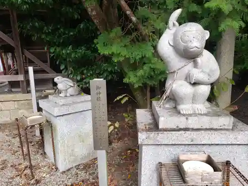 老杉神社の狛犬