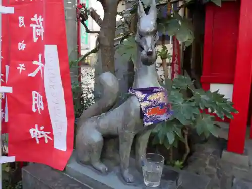 装束稲荷神社（王子稲荷神社境外摂社）の狛犬