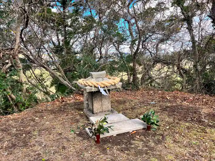 高泊神社の末社・摂社