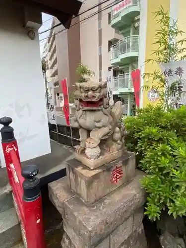 神明社の狛犬