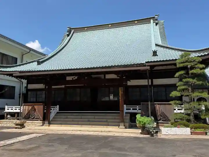 長久寺の本殿・本堂