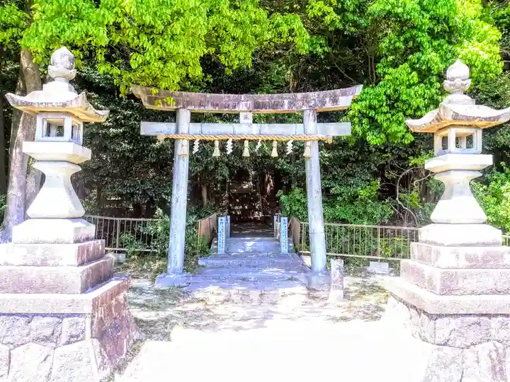八幡神社の鳥居