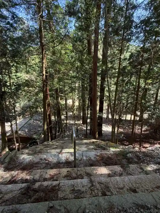 蘭宇氣白神社の{uncategorized: "未分類", other: "その他", undefined: "問題あり", building: "その他建物", grave: "お墓", sacred_gate: "鳥居", guardian: "狛犬", statue: "像", buddha: "仏像", history: "歴史", nature: "自然", garden: "庭園", animal: "動物", pagoda: "塔", temizu: "手水舎", mountain_gate: "山門・神門", sanctuary: "本殿・本堂", subordinate: "末社・摂社", art: "芸術", scenery: "景色", jizo: "地蔵", ema: "絵馬", goshuin: "御朱印", omikuji: "おみくじ", items: "授与品その他", amulet: "お守り", goshuincho: "御朱印帳", eats: "食事", festival: "お祭り", votive_dance: "神楽", shichigosan: "七五三参", wedding: "結婚式", experience: "体験その他", initially: "初詣", around: "周辺", anti_infection: "感染症対策"}
