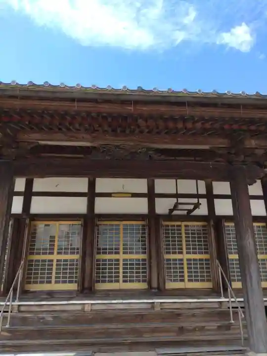 真照寺の本殿・本堂