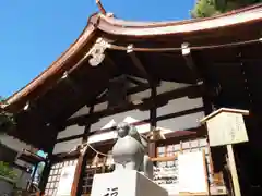 三輪神社の狛犬