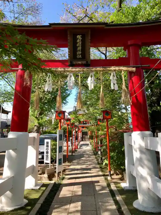 塚越稲荷神社の鳥居
