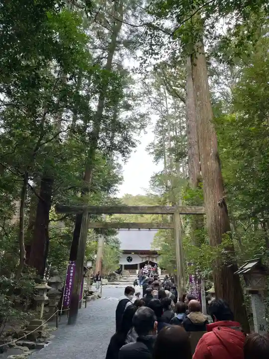 椿大神社の{uncategorized: "未分類", other: "その他", undefined: "問題あり", building: "その他建物", grave: "お墓", sacred_gate: "鳥居", guardian: "狛犬", statue: "像", buddha: "仏像", history: "歴史", nature: "自然", garden: "庭園", animal: "動物", pagoda: "塔", temizu: "手水舎", mountain_gate: "山門・神門", sanctuary: "本殿・本堂", subordinate: "末社・摂社", art: "芸術", scenery: "景色", jizo: "地蔵", ema: "絵馬", goshuin: "御朱印", omikuji: "おみくじ", items: "授与品その他", amulet: "お守り", goshuincho: "御朱印帳", eats: "食事", festival: "お祭り", votive_dance: "神楽", shichigosan: "七五三参", wedding: "結婚式", experience: "体験その他", initially: "初詣", around: "周辺", anti_infection: "感染症対策"}