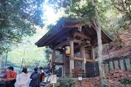 鞍馬寺の山門