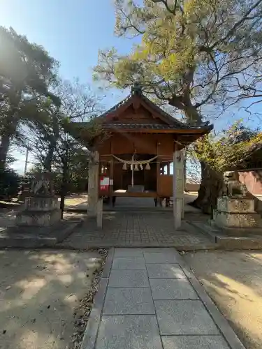 細石神社の{uncategorized: "未分類", other: "その他", undefined: "問題あり", building: "その他建物", grave: "お墓", sacred_gate: "鳥居", guardian: "狛犬", statue: "像", buddha: "仏像", history: "歴史", nature: "自然", garden: "庭園", animal: "動物", pagoda: "塔", temizu: "手水舎", mountain_gate: "山門・神門", sanctuary: "本殿・本堂", subordinate: "末社・摂社", art: "芸術", scenery: "景色", jizo: "地蔵", ema: "絵馬", goshuin: "御朱印", omikuji: "おみくじ", items: "授与品その他", amulet: "お守り", goshuincho: "御朱印帳", eats: "食事", festival: "お祭り", votive_dance: "神楽", shichigosan: "七五三参", wedding: "結婚式", experience: "体験その他", initially: "初詣", around: "周辺", anti_infection: "感染症対策"}