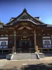 鏡忍寺の本殿