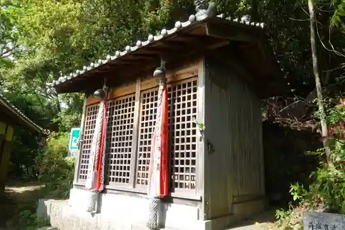 伊勢部柿本神社の末社