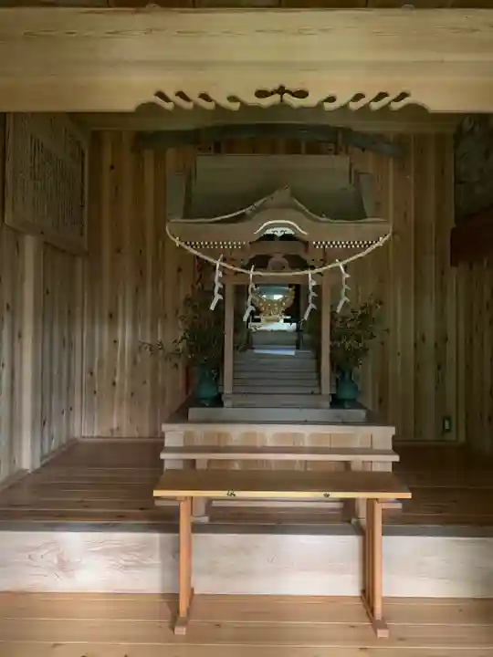 房根神社の本殿・本堂