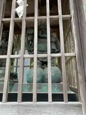 御嶽山神社の像