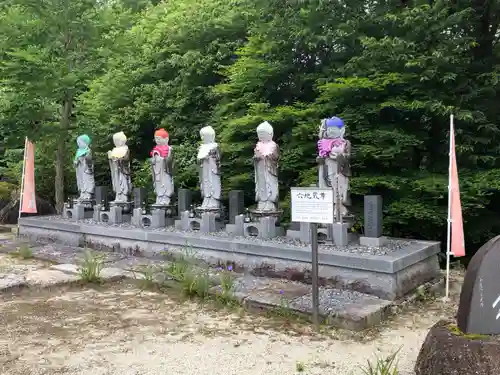 信濃比叡廣拯院の地蔵