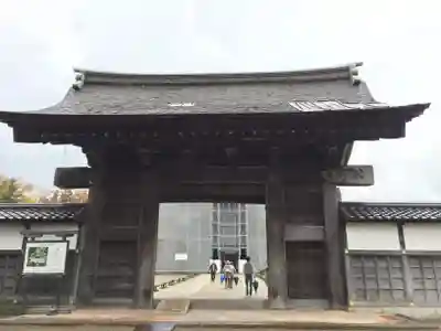 瑞龍寺の山門・神門