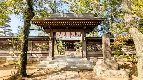 白幡天神社の山門・神門