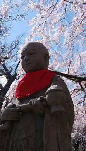 六地蔵寺の地蔵