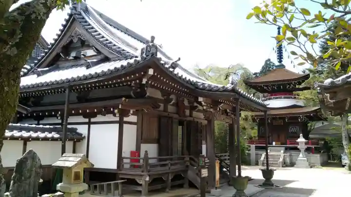 東南院の本殿・本堂