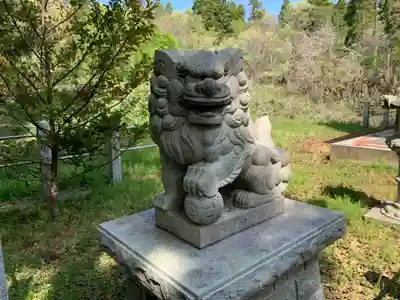白山神社の狛犬