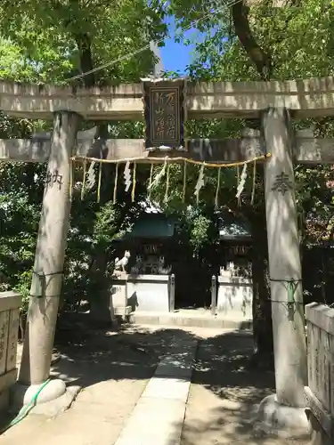 玉造稲荷神社の鳥居