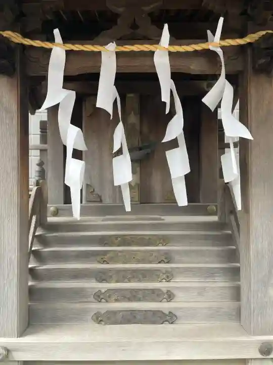 稲荷神社の{uncategorized: "未分類", other: "その他", undefined: "問題あり", building: "その他建物", grave: "お墓", sacred_gate: "鳥居", guardian: "狛犬", statue: "像", buddha: "仏像", history: "歴史", nature: "自然", garden: "庭園", animal: "動物", pagoda: "塔", temizu: "手水舎", mountain_gate: "山門・神門", sanctuary: "本殿・本堂", subordinate: "末社・摂社", art: "芸術", scenery: "景色", jizo: "地蔵", ema: "絵馬", goshuin: "御朱印", omikuji: "おみくじ", items: "授与品その他", amulet: "お守り", goshuincho: "御朱印帳", eats: "食事", festival: "お祭り", votive_dance: "神楽", shichigosan: "七五三参", wedding: "結婚式", experience: "体験その他", initially: "初詣", around: "周辺", anti_infection: "感染症対策"}